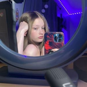 Meet your Posher, Mandy